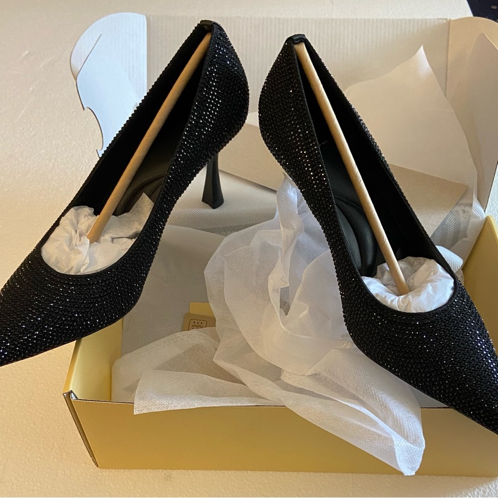 Cosy Island Black Heels